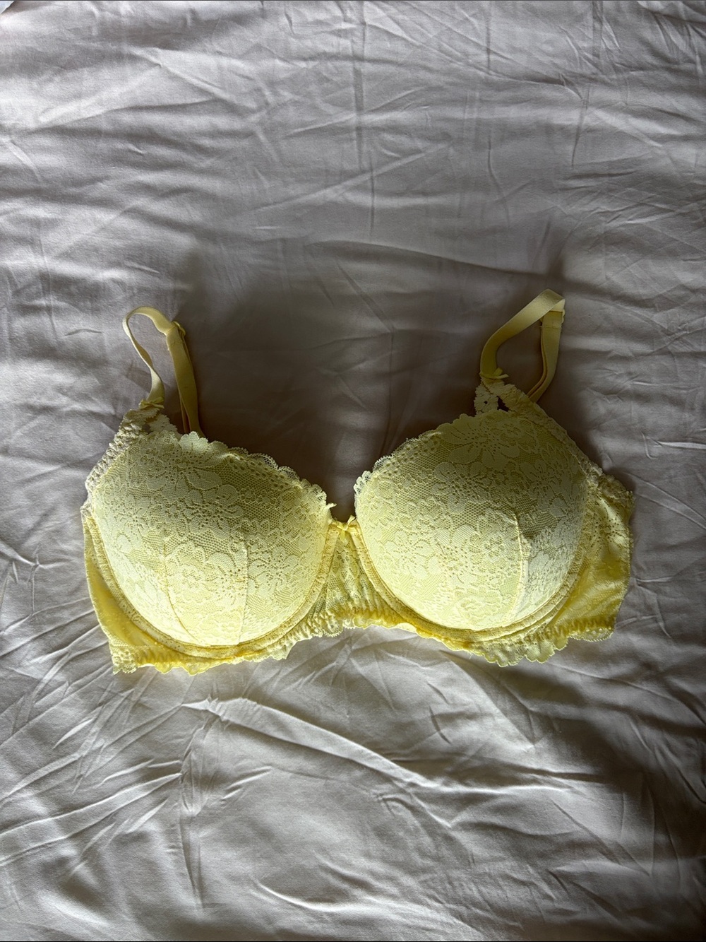 Lace Underwire Bra in Yellow